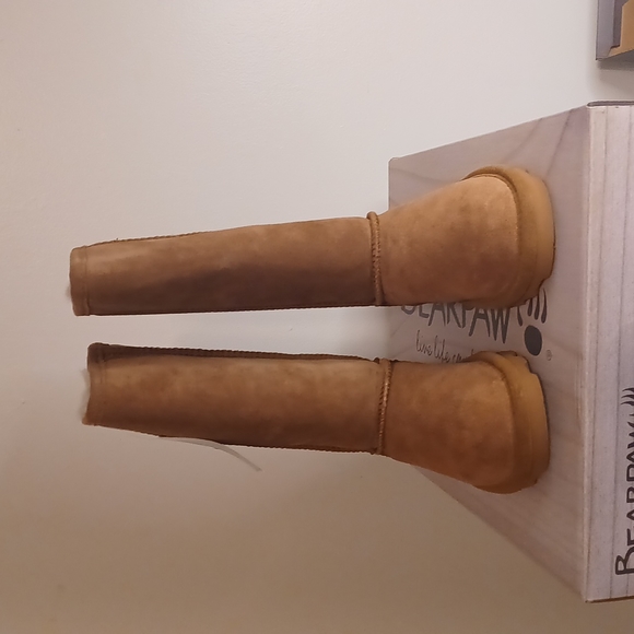 BearPaw Sheepskin Boots NWT - Picture 7 of 8